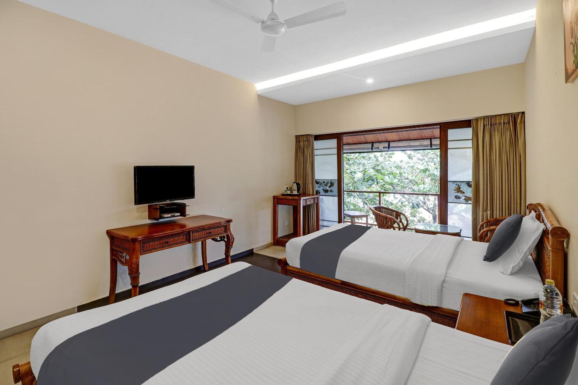 Townhouse Oak Edassery'S Sealine Villa Stay Kochi Dış mekan fotoğraf