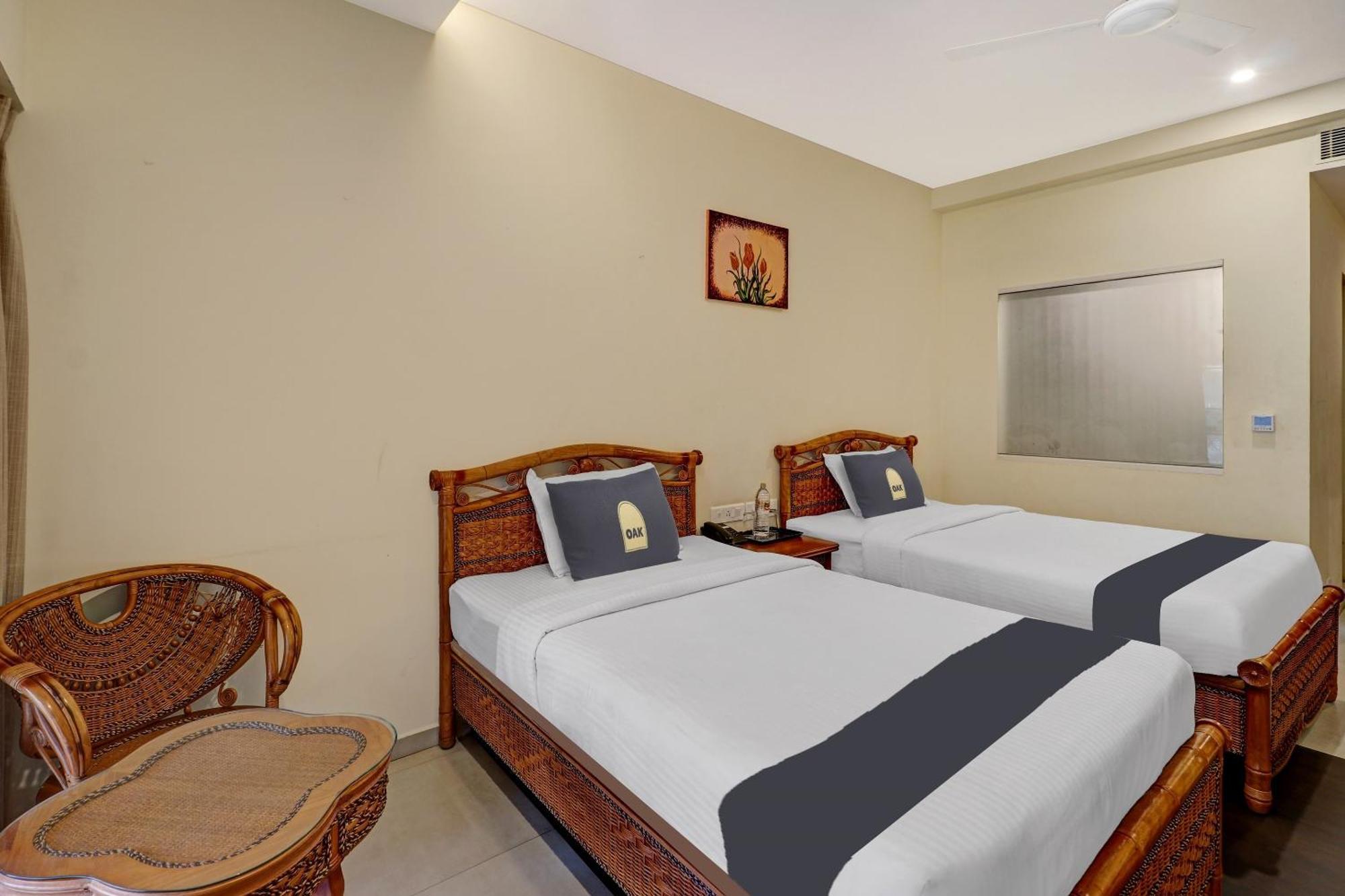 Townhouse Oak Edassery'S Sealine Villa Stay Kochi Dış mekan fotoğraf