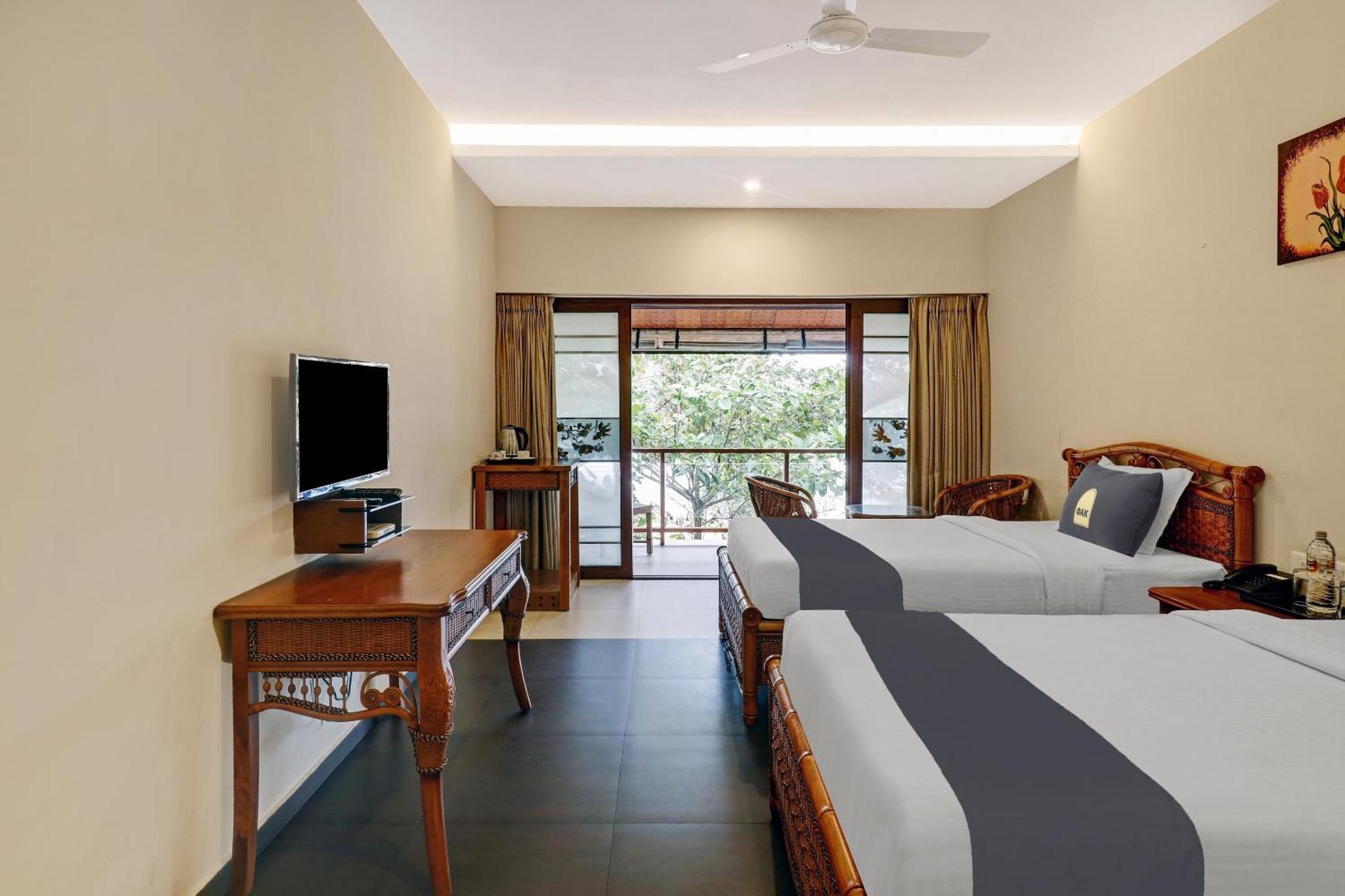 Townhouse Oak Edassery'S Sealine Villa Stay Kochi Dış mekan fotoğraf