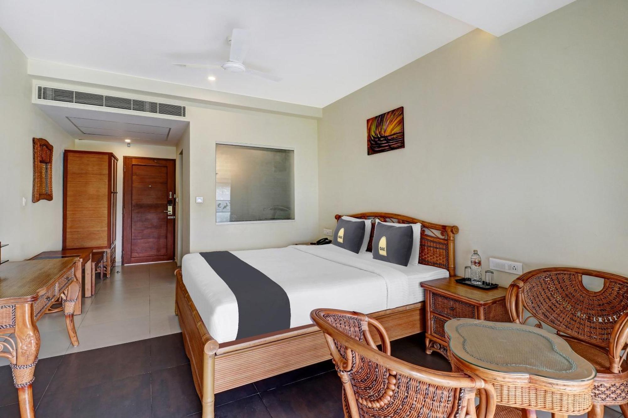 Townhouse Oak Edassery'S Sealine Villa Stay Kochi Dış mekan fotoğraf