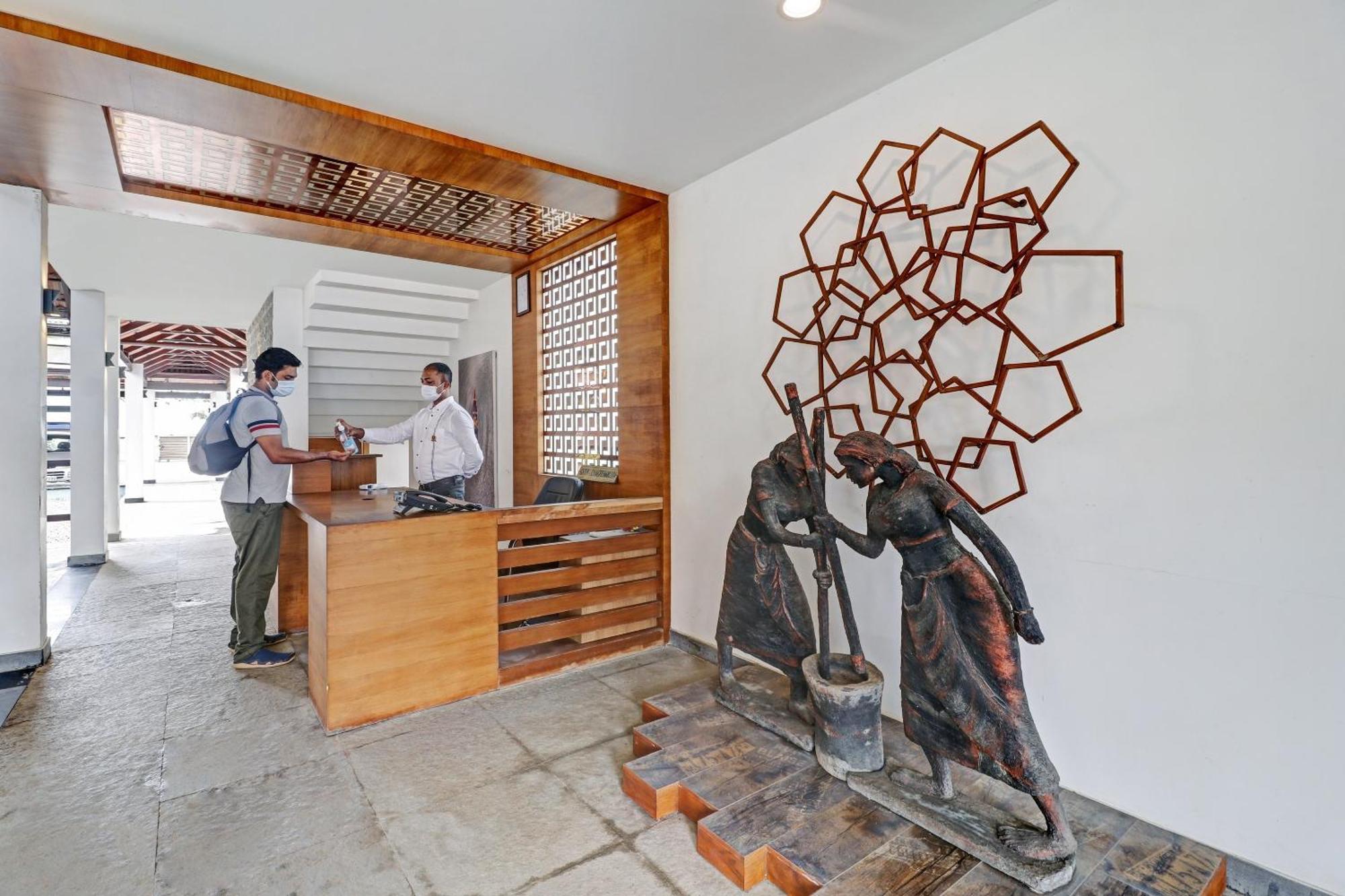 Townhouse Oak Edassery'S Sealine Villa Stay Kochi Dış mekan fotoğraf