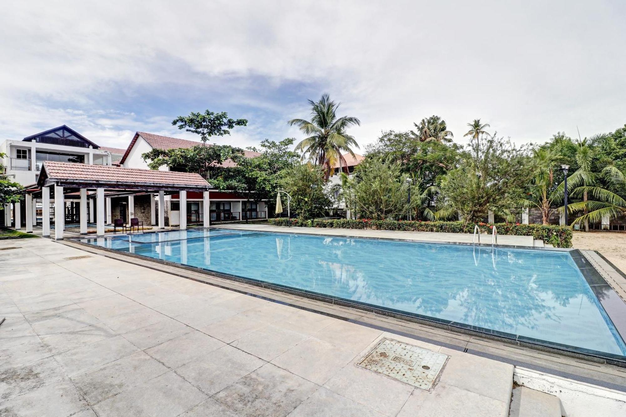Townhouse Oak Edassery'S Sealine Villa Stay Kochi Dış mekan fotoğraf