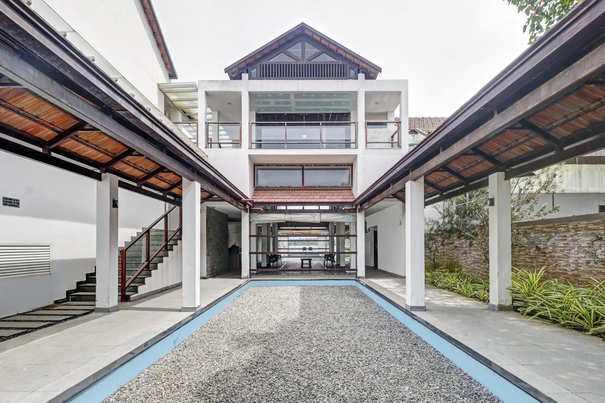 Townhouse Oak Edassery'S Sealine Villa Stay Kochi Dış mekan fotoğraf