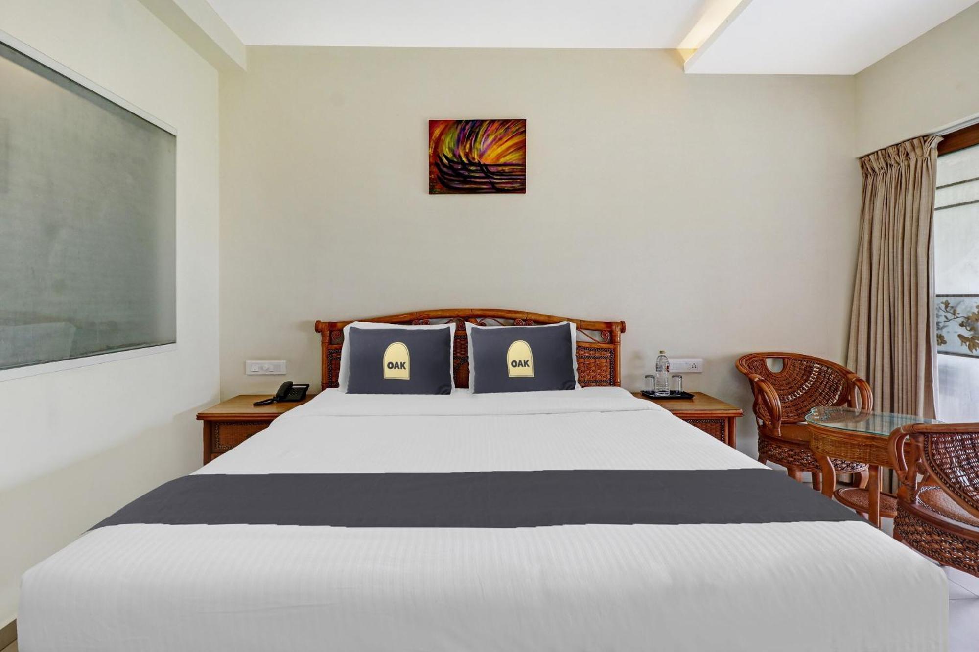 Townhouse Oak Edassery'S Sealine Villa Stay Kochi Dış mekan fotoğraf