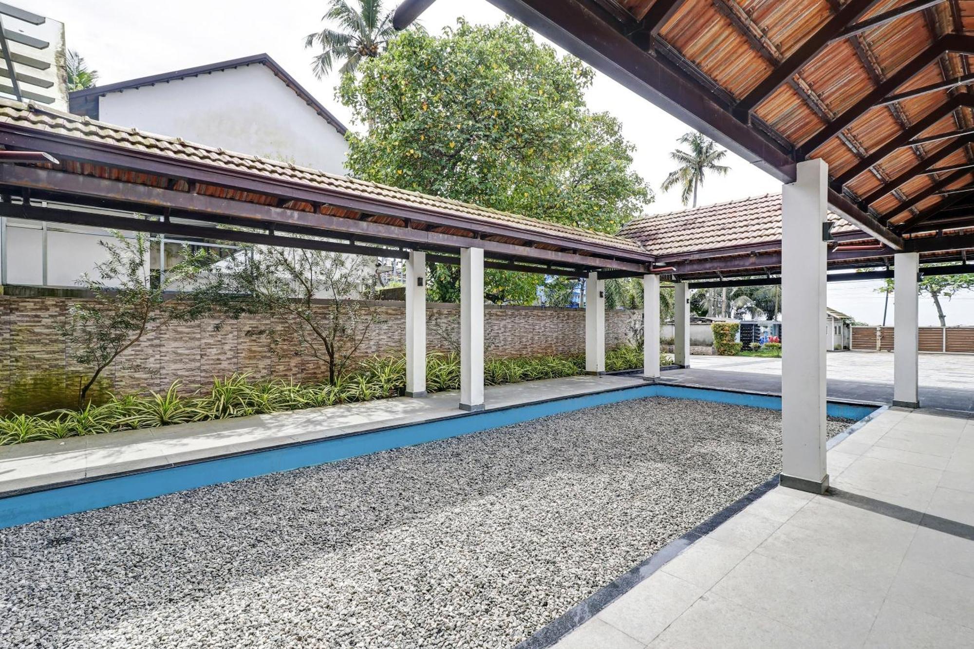 Townhouse Oak Edassery'S Sealine Villa Stay Kochi Dış mekan fotoğraf