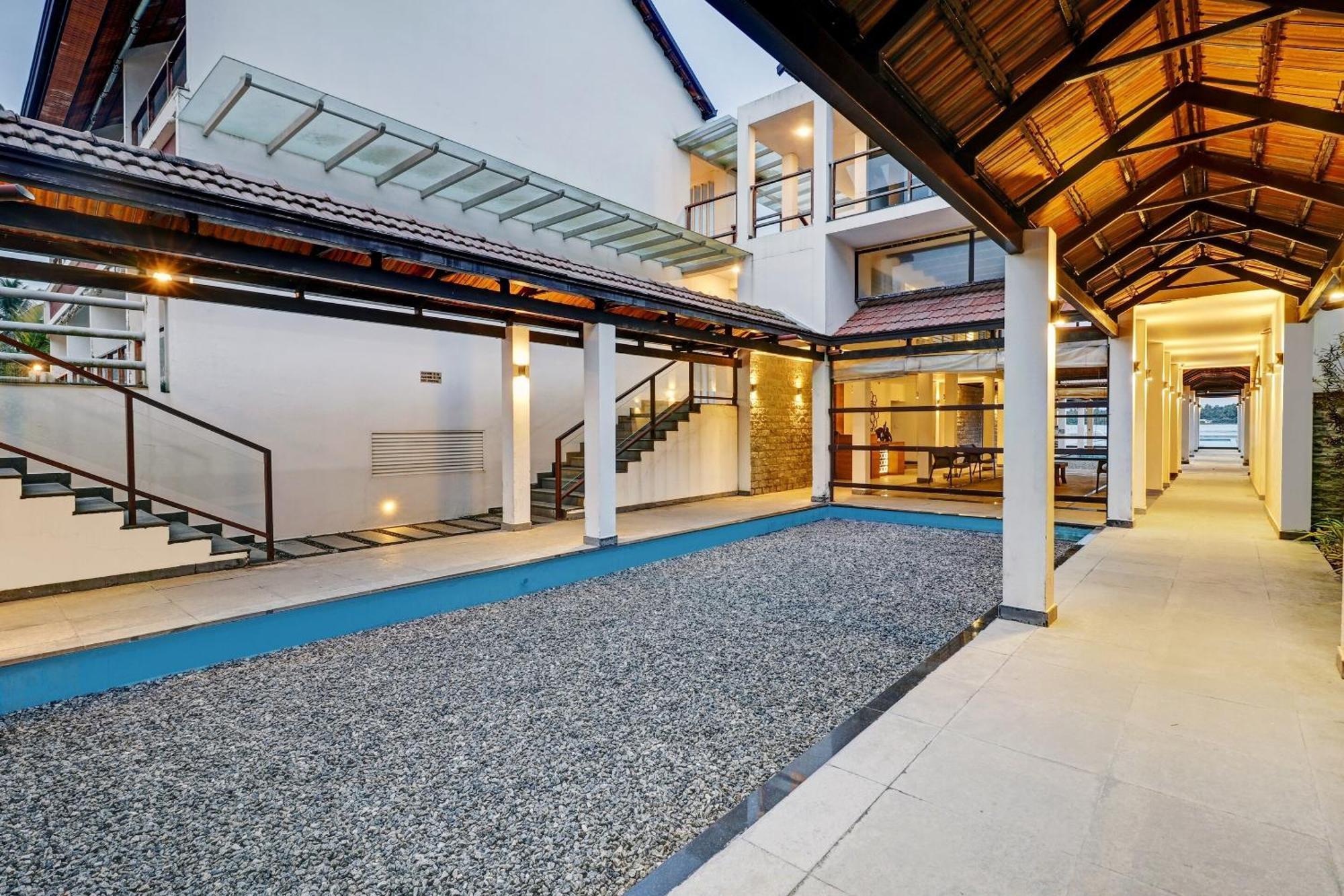 Townhouse Oak Edassery'S Sealine Villa Stay Kochi Dış mekan fotoğraf