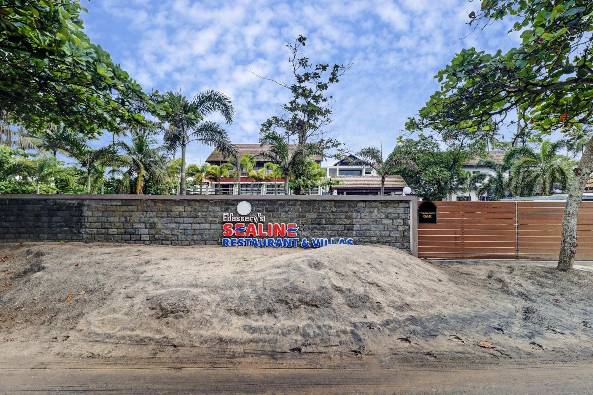 Townhouse Oak Edassery'S Sealine Villa Stay Kochi Dış mekan fotoğraf