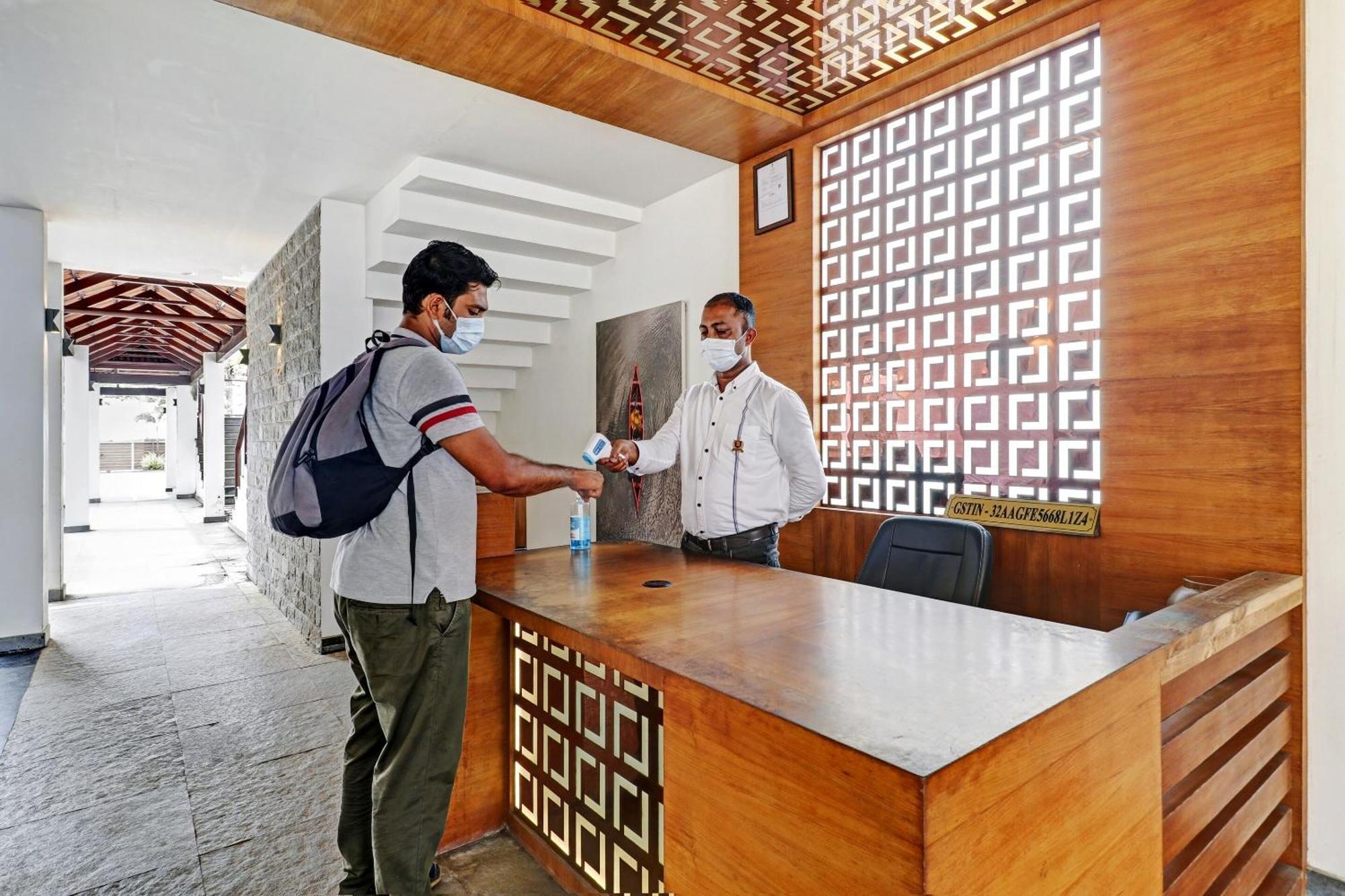 Townhouse Oak Edassery'S Sealine Villa Stay Kochi Dış mekan fotoğraf